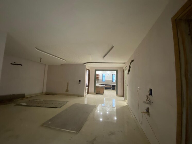 undefined, sector 85 4 Bedroom 350 Sq.Yd. Builder Floor In Sector 85 Faridabad 8053032