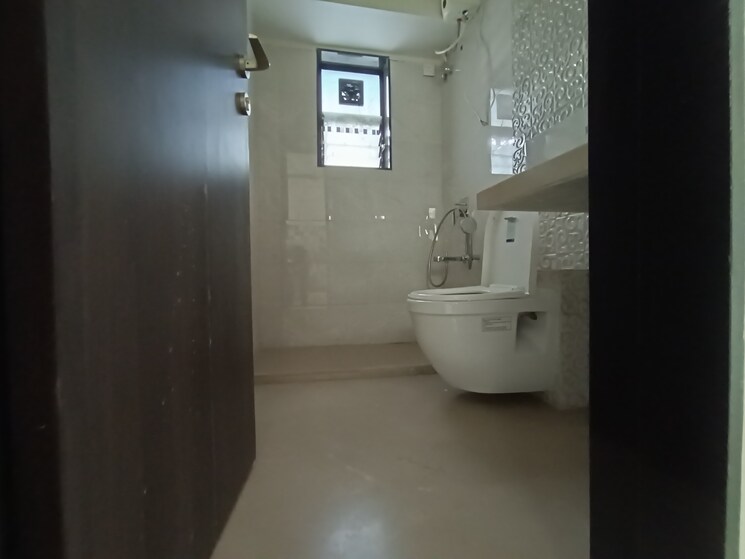 Bathroom, uk-iona 2 Bedroom 552 Sq.Ft. Apartment In Andheri East Mumbai 8053119