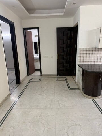 Bathroom in 3 BHK Builder Floor at RWA Residential Society Sector 46, Sector 46 – for Rent