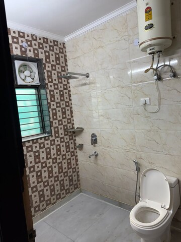 Bathroom in 3 BHK Builder Floor at RWA Residential Society Sector 46, Sector 46 – for Rent
