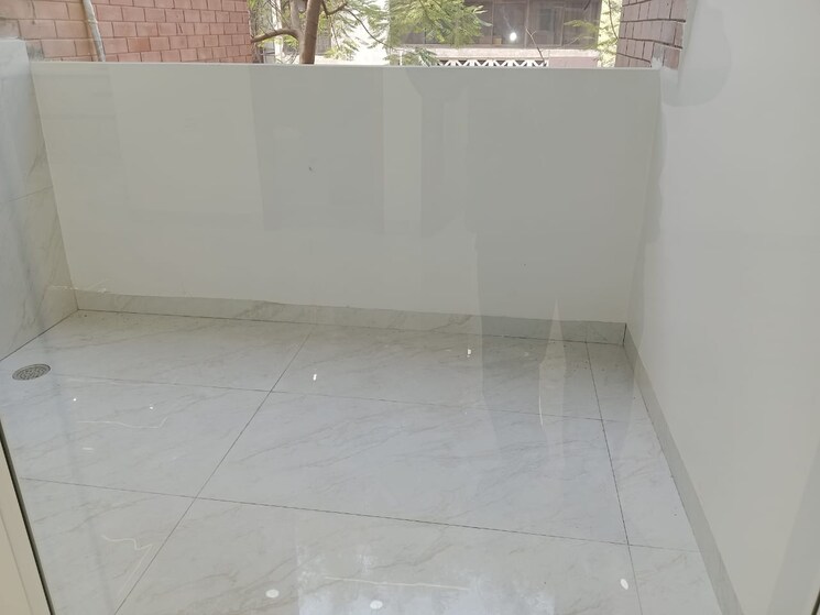 Room, sector 7 dwarka 3 Bedroom 1450 Sq.Ft. Apartment In Sector 7 Dwarka Delhi 8053259