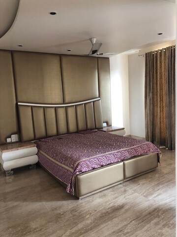 Bedroom in 2 BHK Apartment at Aims Golf City, Sector 75 – for Rent