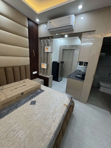 Bedroom in 1 RK Apartment at Pioneer Park Phase 1, Sector 61 – for Rent