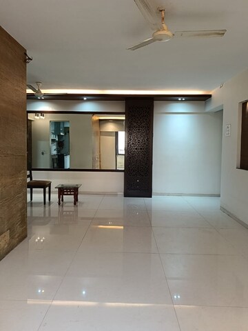 Room in 3 BHK Apartment at Lokhandwala Harmony, Worli – for Rent