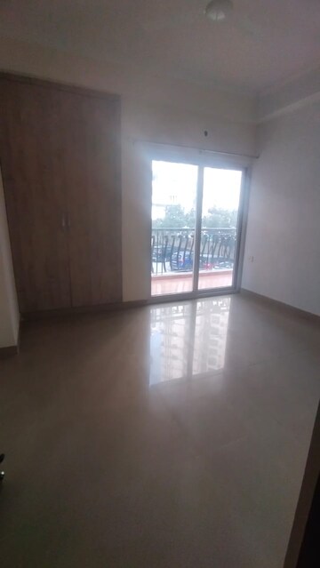Room in 2 BHK Apartment at Aims Golf City, Sector 75 – for Rent