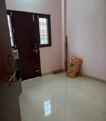 2 BHK Villa For Rent in Aliganj