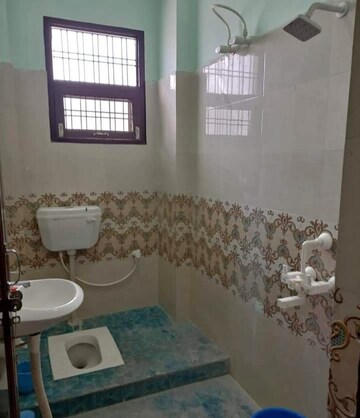 Bathroom in 2 BHK Villa at Aliganj – for Rent