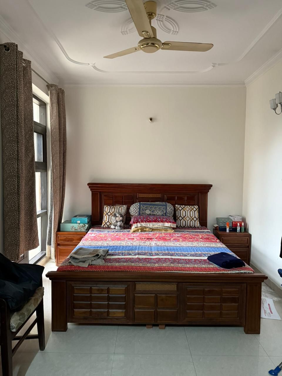 4 BHK + Extra Room 2450 Sq.Ft. Apartment in Abhinandan CGHS