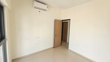 Room in 2 BHK Apartment at Lodha Vista, Lower Parel – for Rent