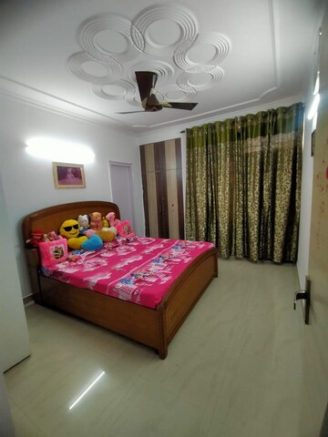 Bedroom in 4 BHK Builder Floor at Ardee City The Residency, Sector 52 – for Sale