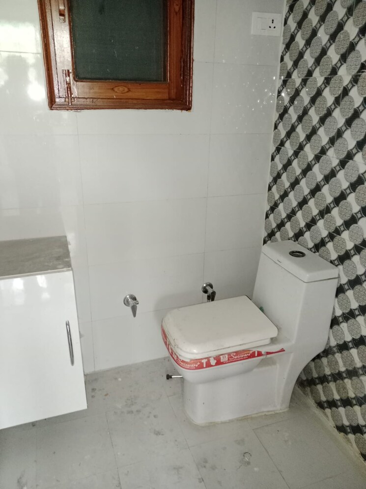 Bathroom, sector 17 dwarka 2 Bedroom 800 Sq.Ft. Apartment In Sector 17 Dwarka Delhi 8053462