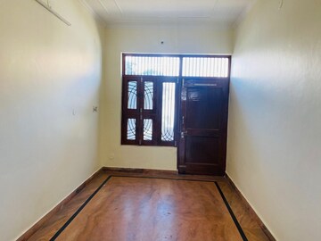 Room in 5 BHK Independent House at Sector 2 – for Rent
