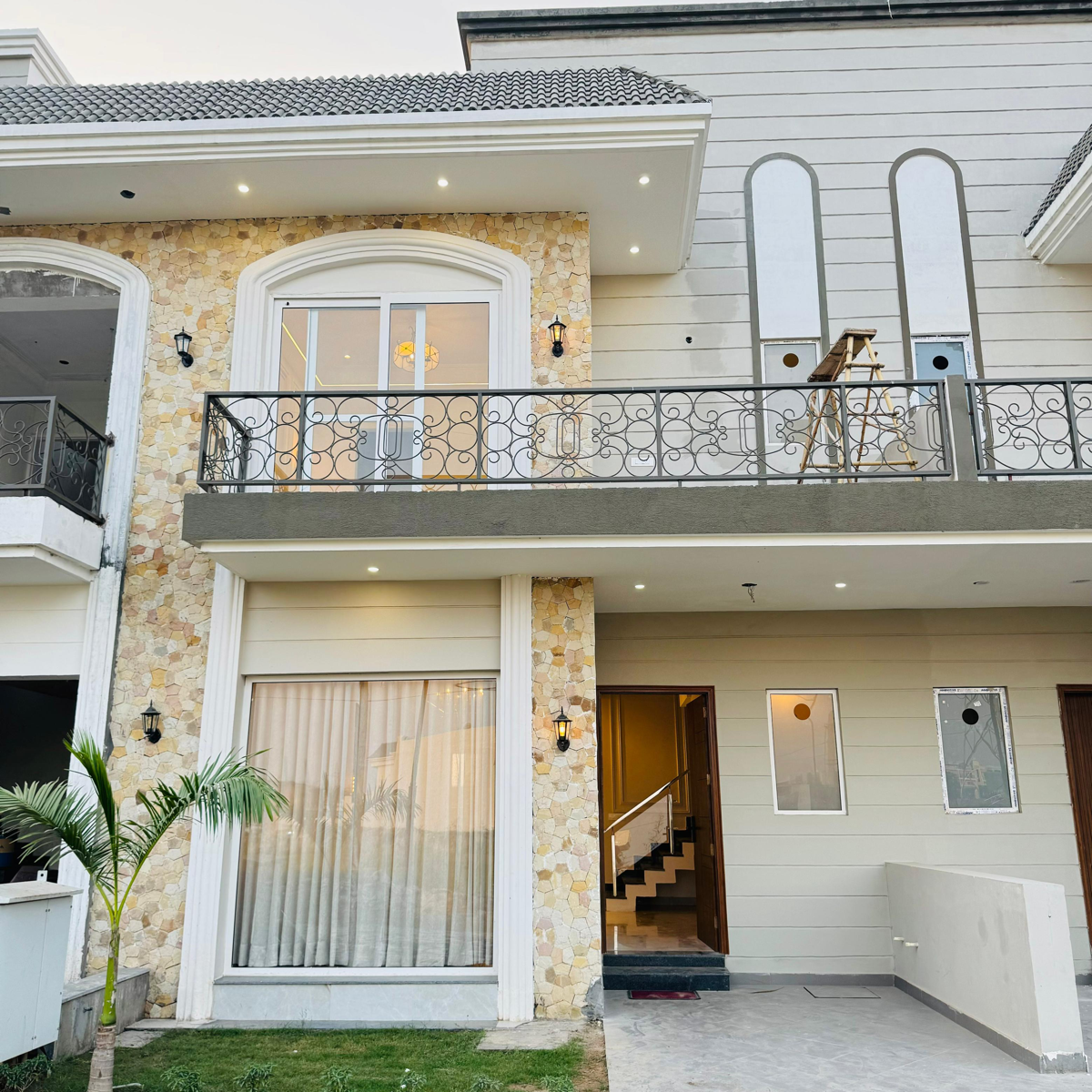 4 BHK + Extra Room Villa For Sale in 9466111067