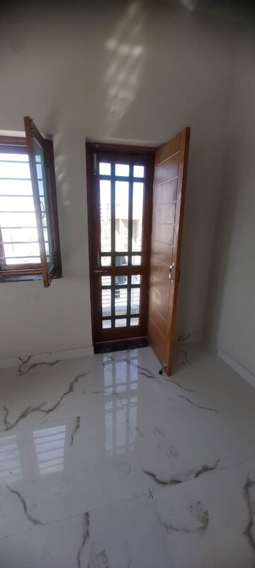 Room in 4 BHK Independent House at Sahastradhara Road – for Sale