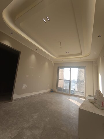 Room in 3.5 BHK Apartment at Paschim Vihar – for Rent