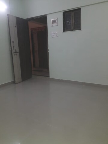 Room in 1 BHK Apartment at Omkar Sai CHS, Lower Parel – for Rent