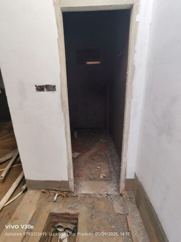 Furnished Amenities in 3 BHK Independent House at Jankipuram Extension – for Sale