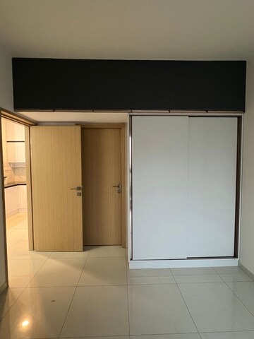 Room in 2 BHK Apartment at Godrej Royale Woods, Devanahalli – for Rent