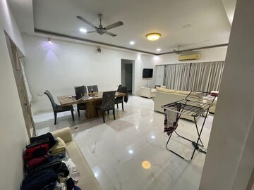 2 BHK Apartment For Rent in Ruparel Ariana, Parel