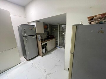 Room in 2 BHK Apartment at Ruparel Ariana, Parel – for Rent