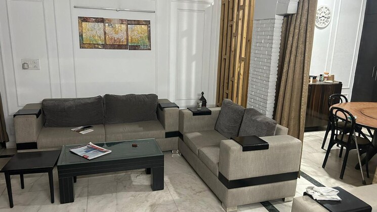 Living Room, sector 12 6+ Bedroom 162 Sq.Mt. Independent House In Sector 12 Noida 8053617