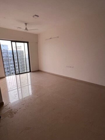 Room in 1 BHK Apartment at LnT Veridian, Powai – for Rent