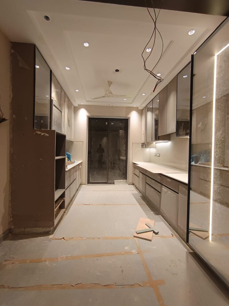 Kitchen, paschim vihar 3.5 Bedroom 1300 Sq.Ft. Apartment In Paschim Vihar Delhi 8053641