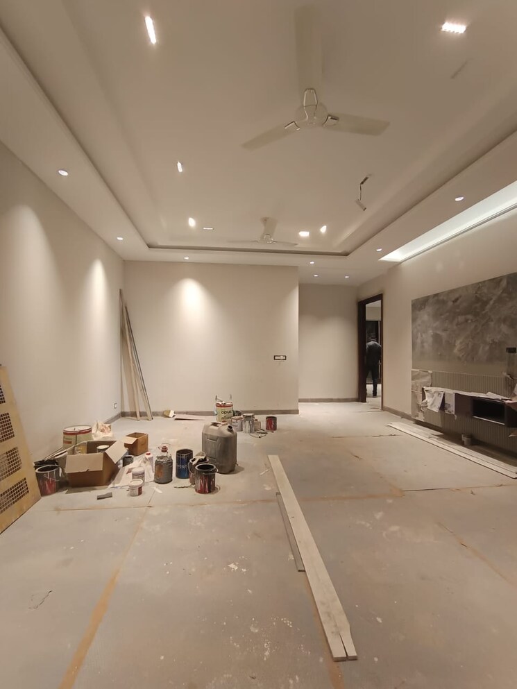 Room, paschim vihar 3.5 Bedroom 1300 Sq.Ft. Apartment In Paschim Vihar Delhi 8053641