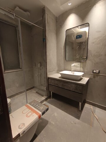 Bathroom in 3.5 BHK Apartment at Paschim Vihar – for Rent