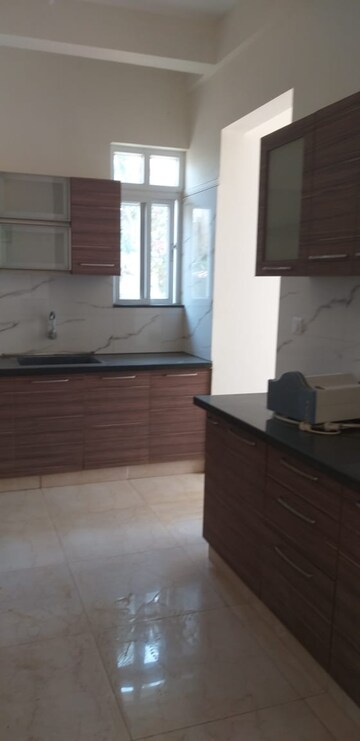 Kitchen in 3 BHK Villa at Mantri Courtyard, Kanakapura Road – for Sale