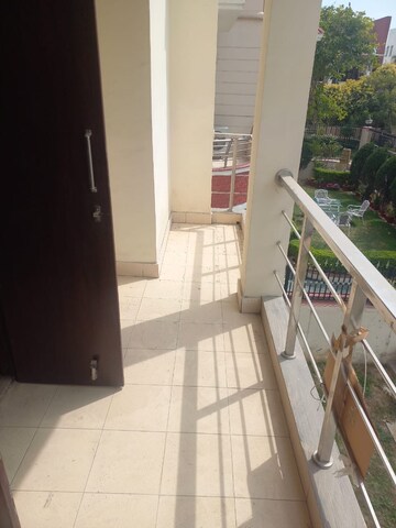 Balcony in 3 BHK Builder Floor at Sushant Lok 3, Sector 57 – for Rent