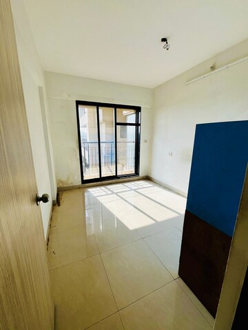 Room in 2 BHK Apartment at K Raheja Ascencio, Chandivali – for Rent