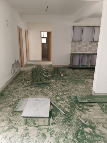 Room in 3.5 BHK Apartment at Lotus Elise, Sector 99 – for Sale