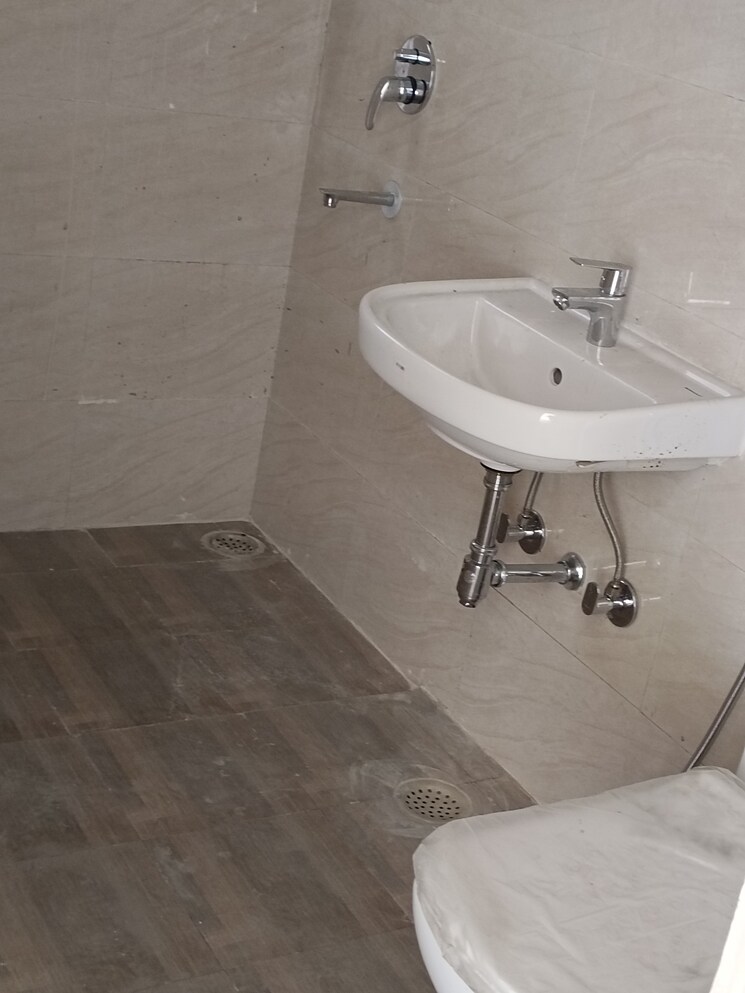 Bathroom, lotus-elise 3.5 Bedroom 2075 Sq.Ft. Apartment In Sector 99 Gurgaon 8053778