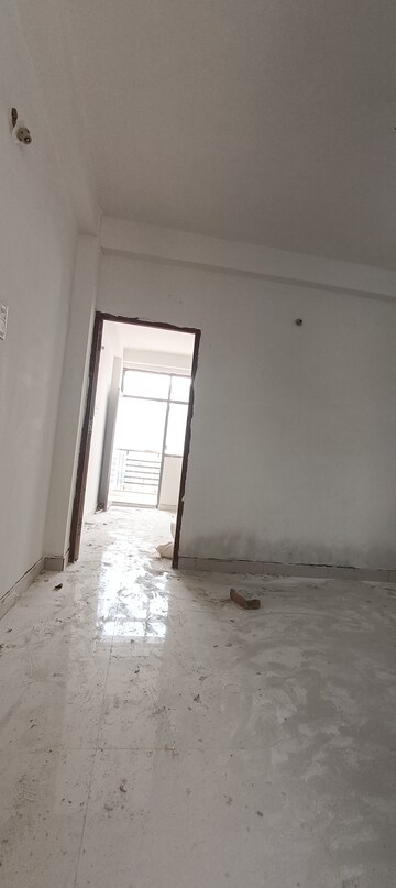 Room in 1.5 BHK Builder Floor at Mayur Vihar Phase 1 Extension – for Rent