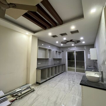 Kitchen in 2.5 BHK Builder Floor at Sector 46 – for Rent