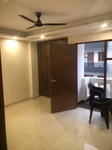 Room in 2 BHK Apartment at RPS Palm Drive, Sector 88 – for Rent