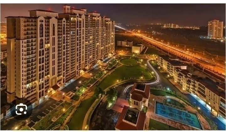 3 BHK Apartment For Sale in DLF The Skycourt