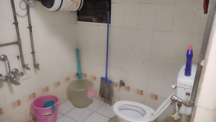 Bathroom, goel-ganga-nebula 2 Bedroom 1150 Sq.Ft. Apartment In Viman Nagar Pune 8053806