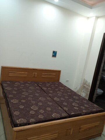 Bedroom in 2 BHK Builder Floor at DLF City Gurgaon, Sector 27 – for Rent