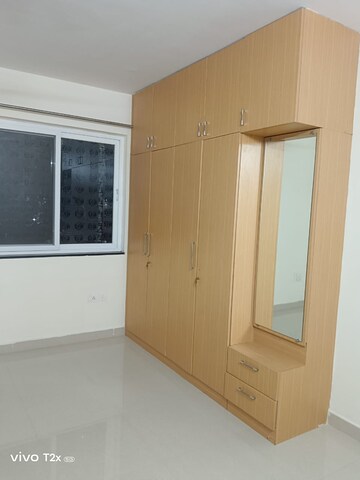 Room in 3 BHK Apartment at Pashmina Waterfront, Old Madras Road – for Rent