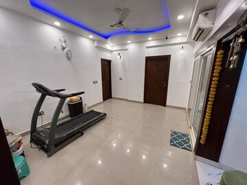 Team Area in 4 BHK Builder Floor at Sector 15 – for Rent
