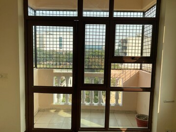 Room in 3 BHK Builder Floor at Palam Vihar – for Rent