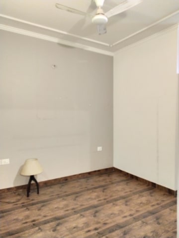 Room in 2 BHK Independent House at Ansal Plaza Sector-23, Sector 23 – for Rent
