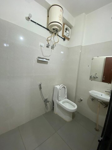 Master Bedroom in 2 BHK Builder Floor at Ansal Plaza Sector-23, Sector 23 – for Rent