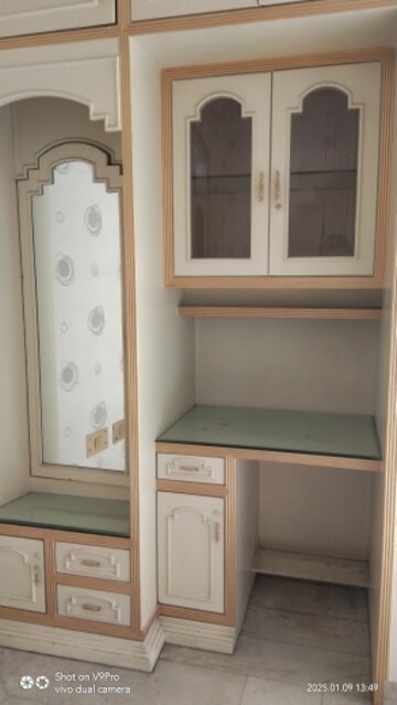 Furnished Amenities in 3 BHK Builder Floor at Raj Nagar – for Rent