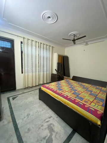 Bedroom in 2 BHK Independent House at Unitech Infospace, Sector 21 – for Rent