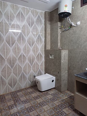 Bathroom in 1 BHK Independent House at Ansal Plaza Sector-23, Sector 23 – for Rent