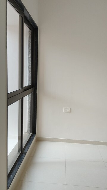 Room in 2 BHK Apartment at Runwal Eirene, Balkum Pada – for Sale