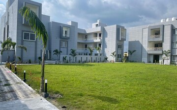 Plot For Sale in Jaypee Sports City, Jaypee Greens Sports City